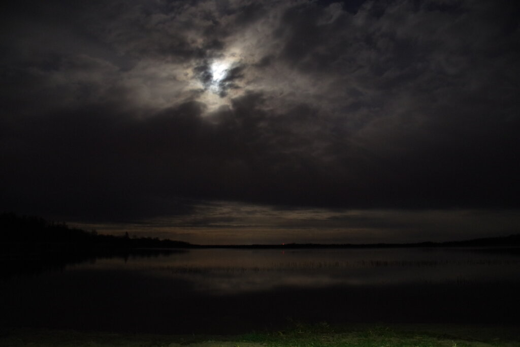 Klooga järv öösel